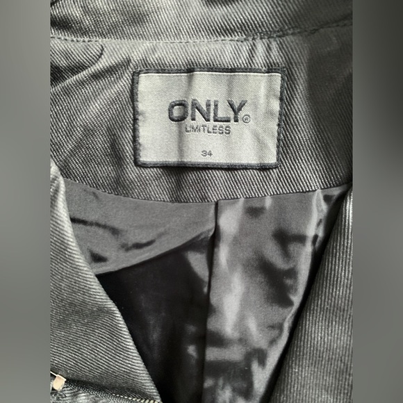 ❗️CLEAROUT❗️ LIKE-NEW! ONLY VINTAGE coated denim puff sleeve ROCK GLAM BLAZER - Picture 7 of 8